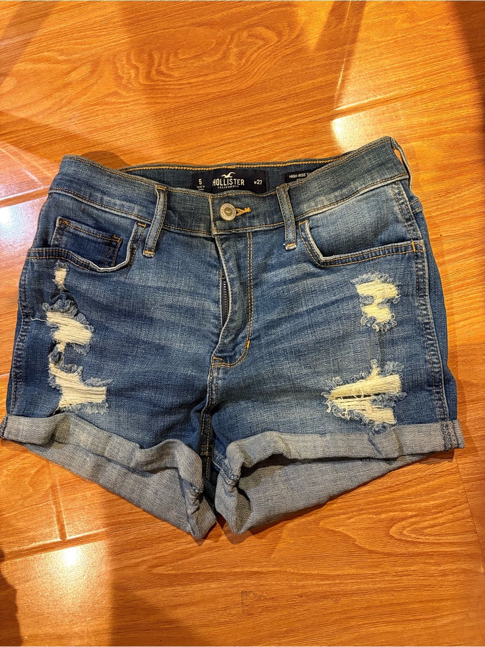 Hollister Distressed High-Rise Stretchable Denim Shorts Cuffed Size 5 W27